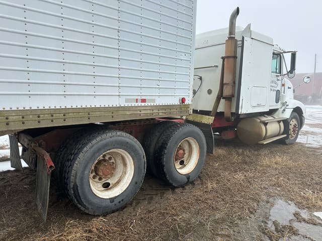 Image of International 9200 equipment image 2