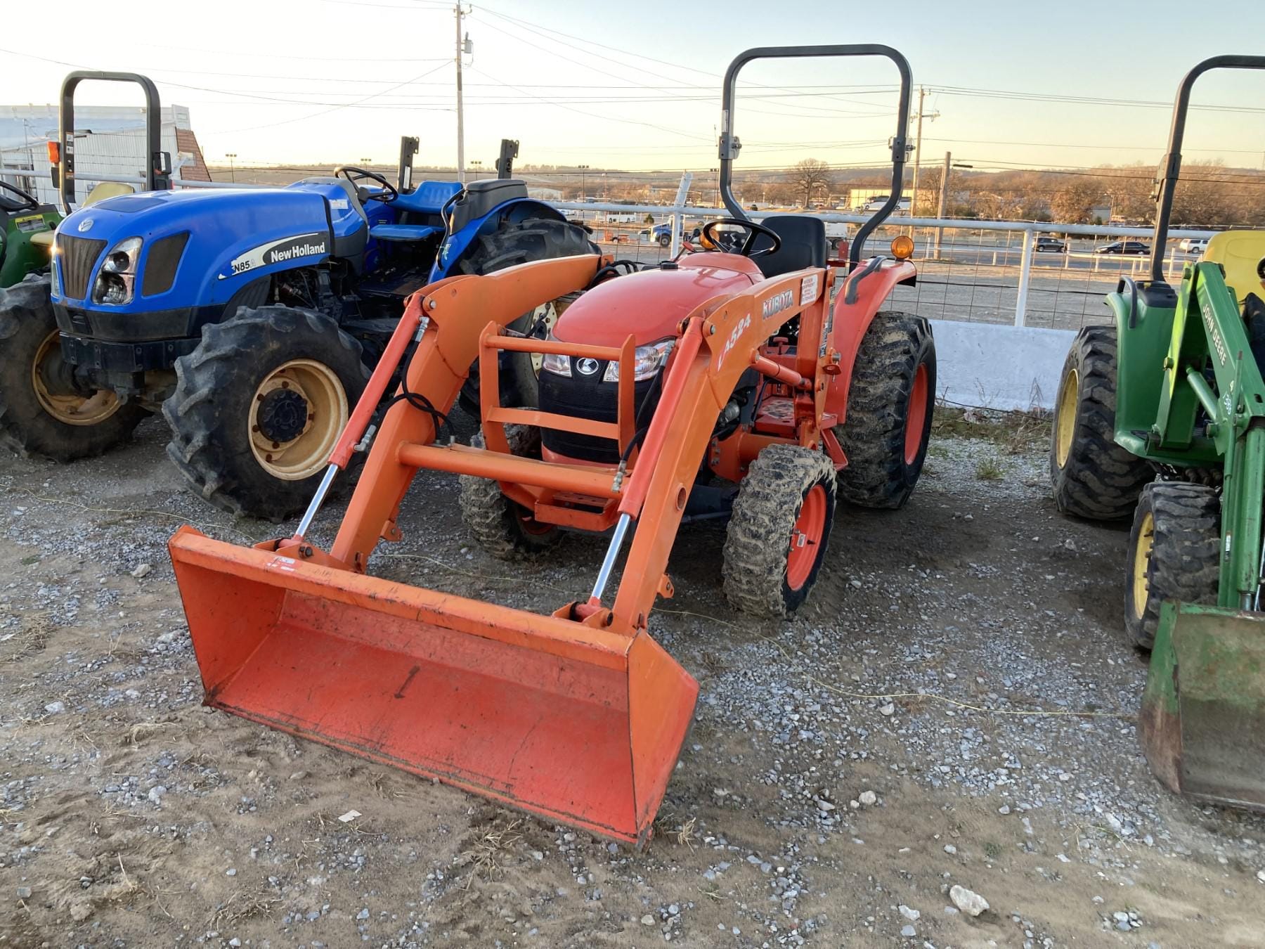 Main image Kubota L3800