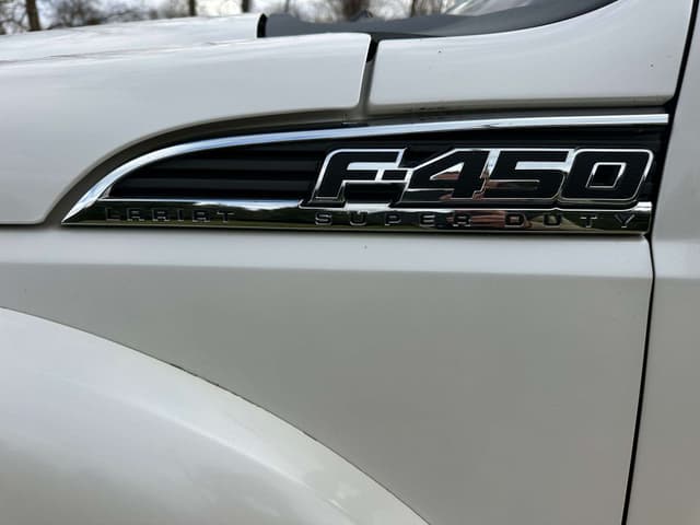 Image of Ford F-450 equipment image 4