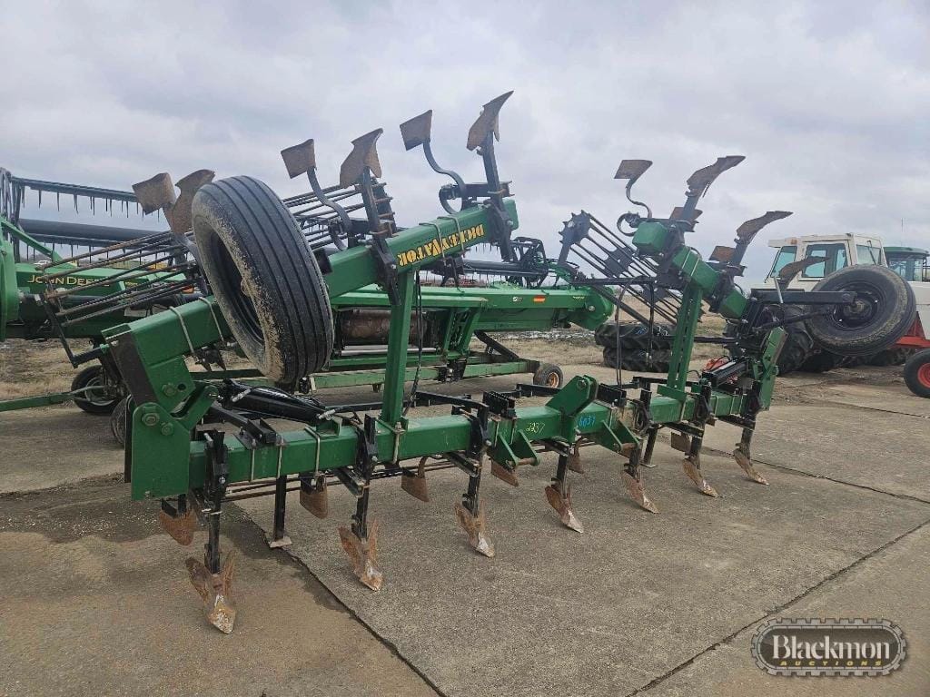 Dickey DickeyVator Equipment Image0