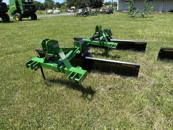 Main image Dirt Dog 7008