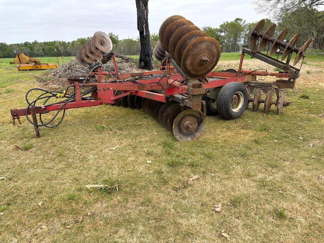 Image of International Harvester 475 Image 1