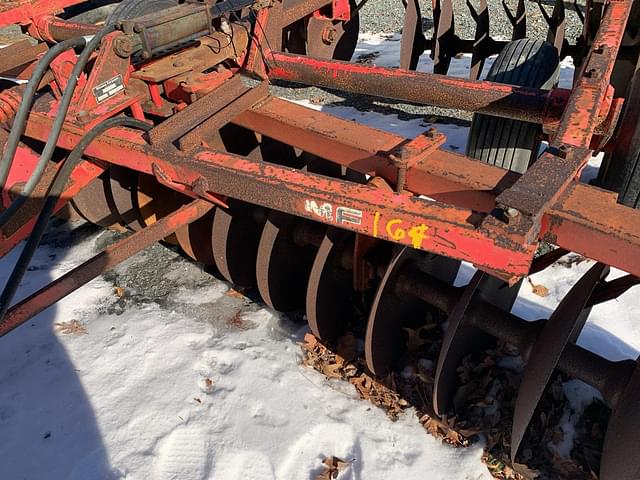 Image of Massey Ferguson 520 equipment image 2