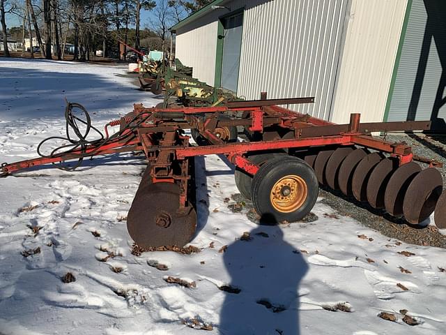 Image of Massey Ferguson 520 equipment image 4