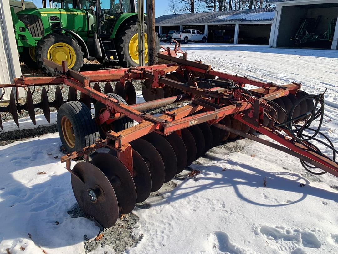 Image of Massey Ferguson 520 Primary image