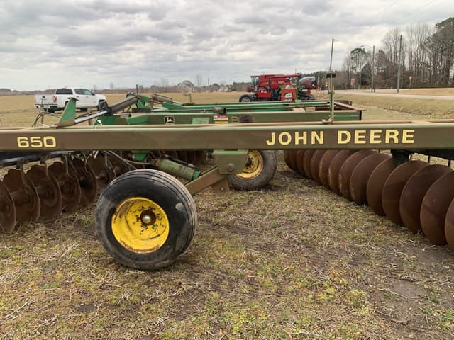 Image of John Deere 650 equipment image 4