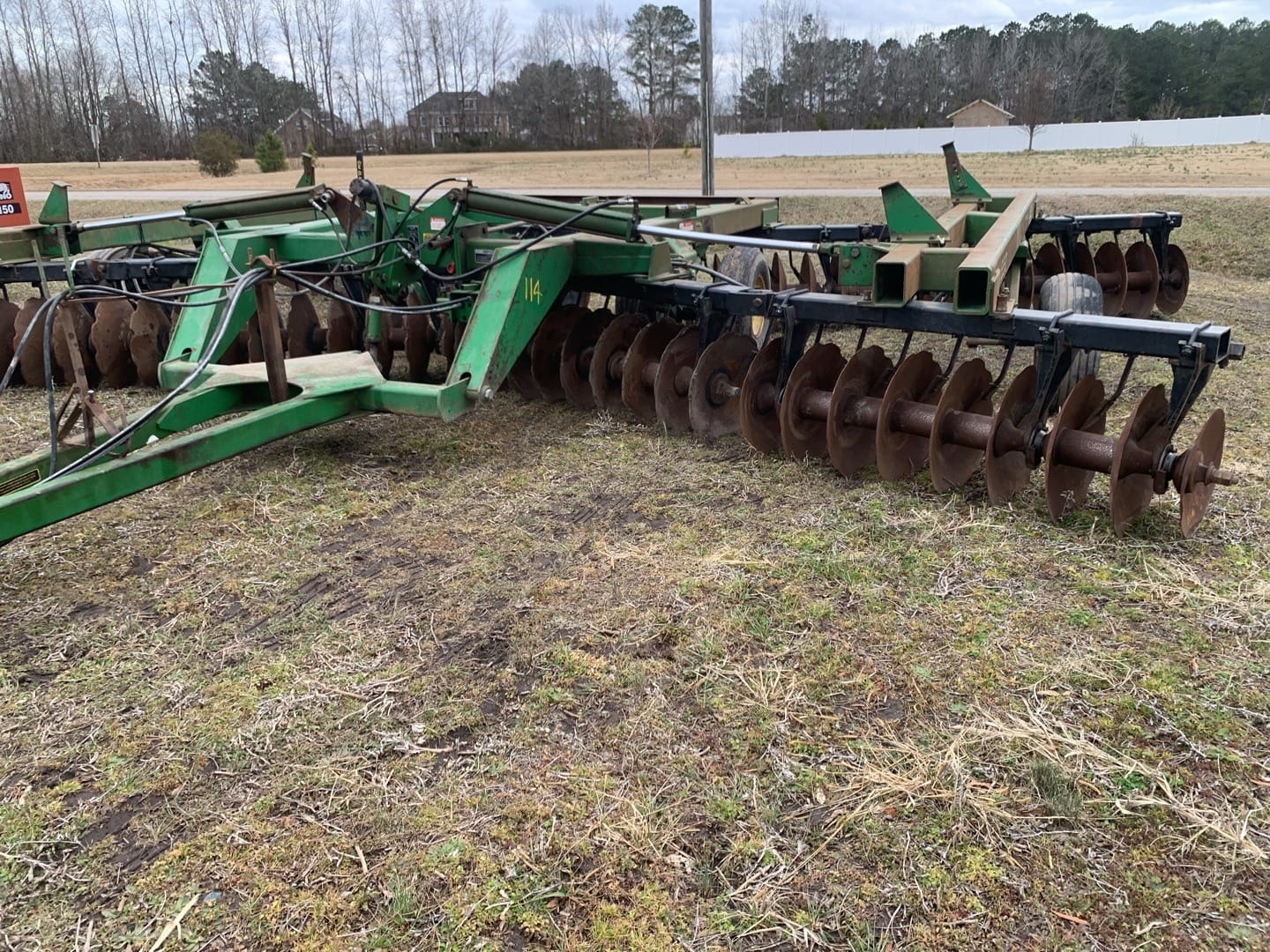 John Deere 650 Equipment Image0