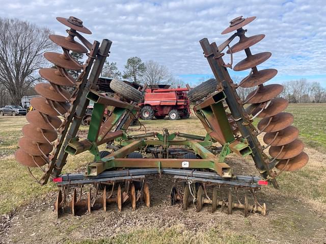 Image of John Deere 630 equipment image 3