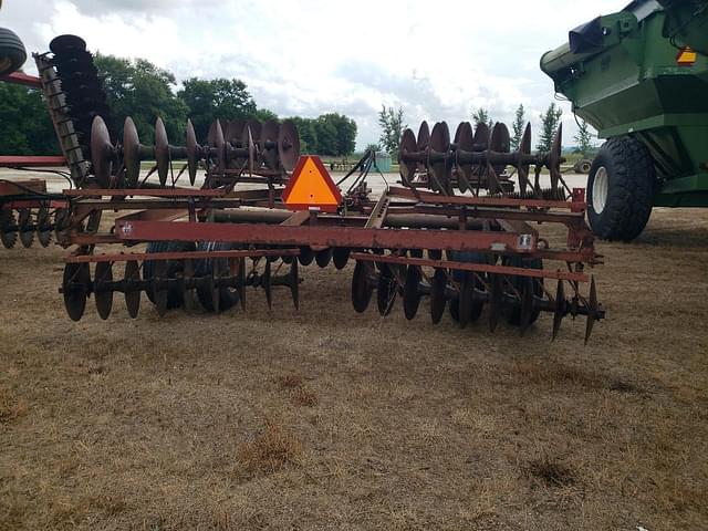 Image of International Harvester 470 equipment image 2