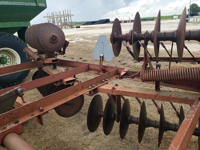 Image of International Harvester 470 equipment image 4