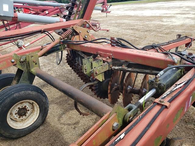 Image of International Harvester 496 equipment image 3