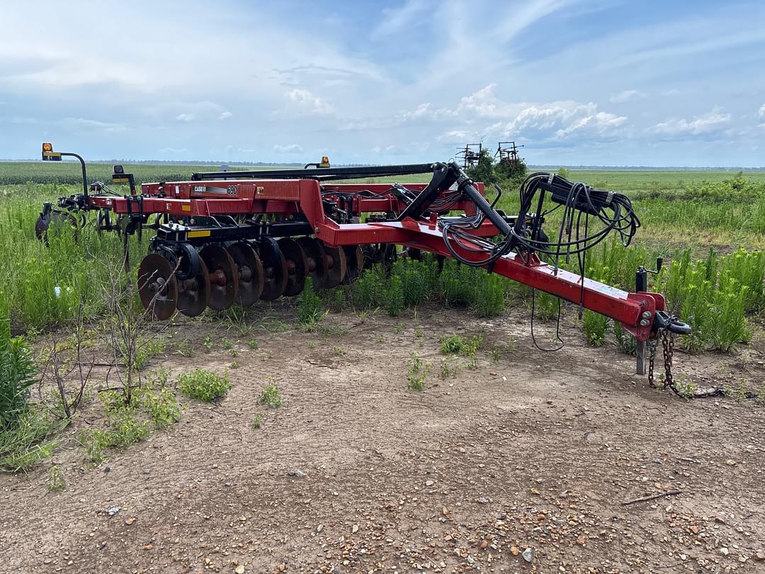 Image of Case IH 690 Primary image