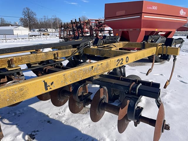 Image of Landoll 2210 equipment image 4