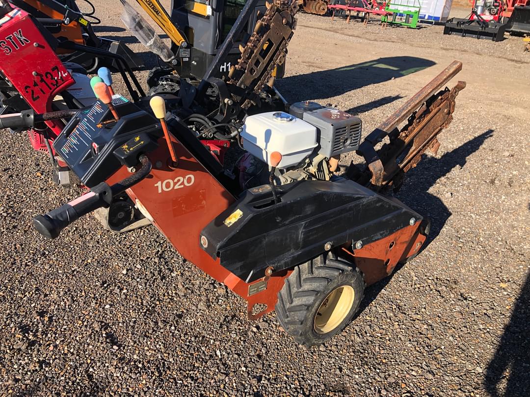 Image of Ditch Witch 1020 Primary image