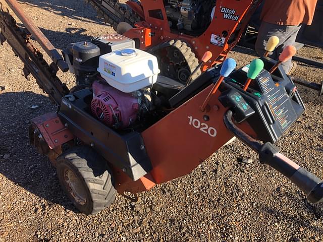 Image of Ditch Witch 1020 equipment image 1