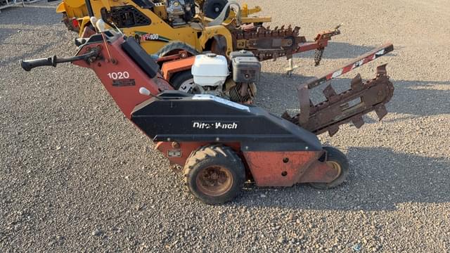 Image of Ditch Witch 1020 equipment image 2