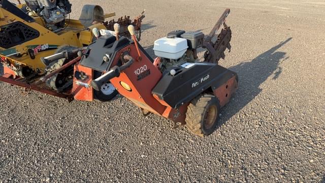 Image of Ditch Witch 1020 equipment image 3