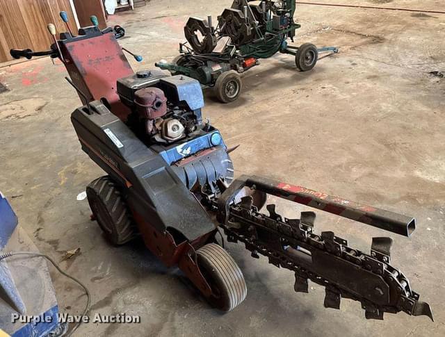 Image of Ditch Witch 1020H equipment image 2