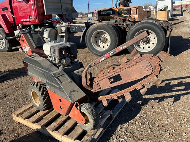 Image of Ditch Witch 1020H equipment image 1