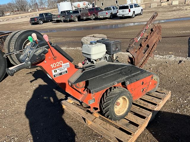 Image of Ditch Witch 1020H equipment image 2