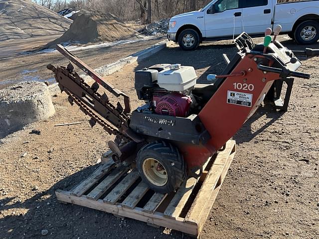 Image of Ditch Witch 1020H equipment image 4