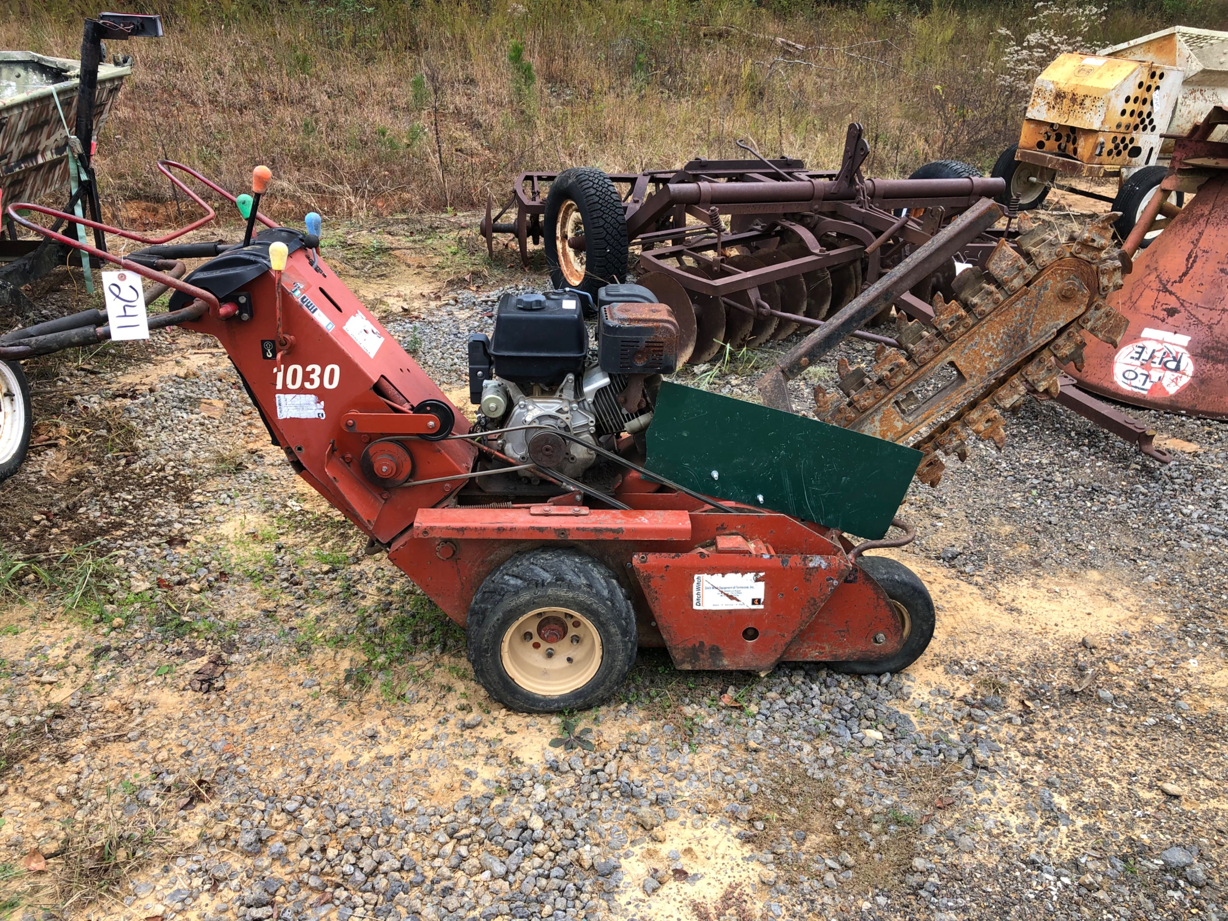 Ditch Witch 1030 Equipment Image0