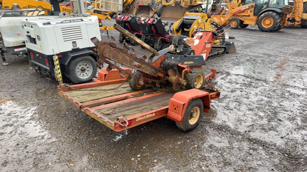 Image of Ditch Witch 1230 Primary image
