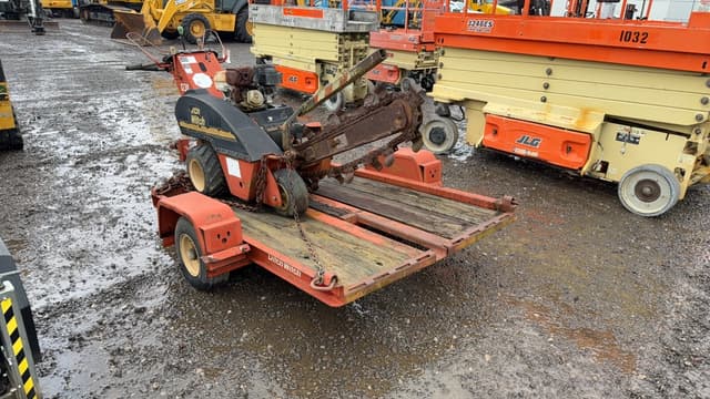 Image of Ditch Witch 1230 equipment image 1