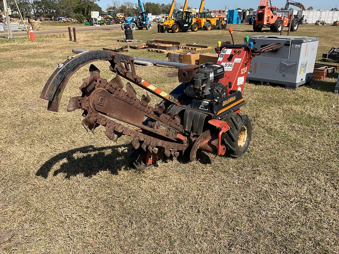 Image of Ditch Witch 1230 Primary image