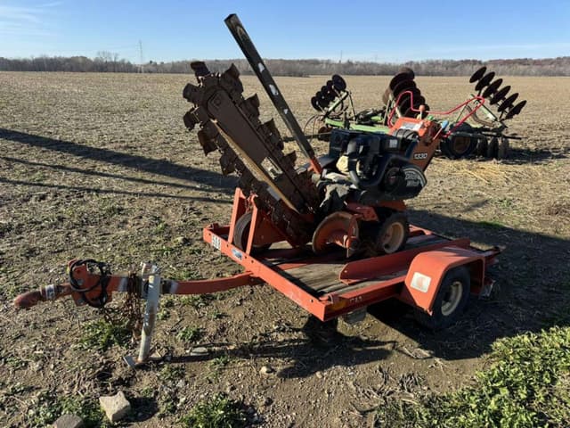 Image of Ditch Witch 1330 equipment image 1