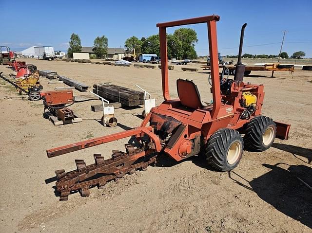 Image of Ditch Witch 2300 equipment image 2