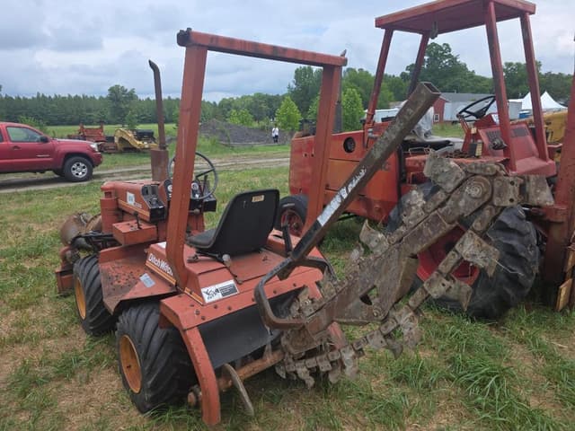 Image of Ditch Witch 2300 equipment image 4