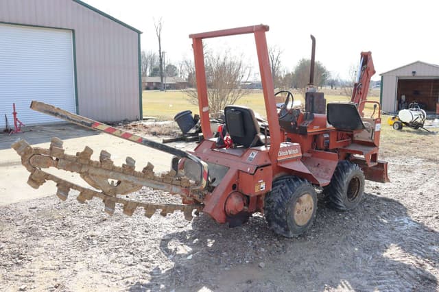 Image of Ditch Witch 2300 equipment image 2