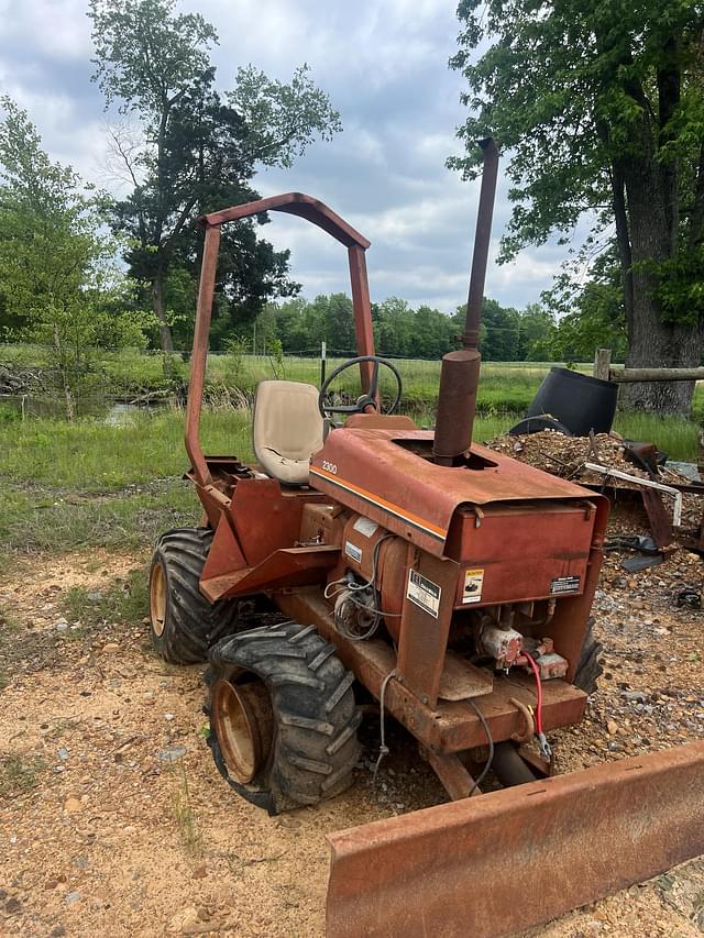 Image of Ditch Witch 2300 equipment image 4