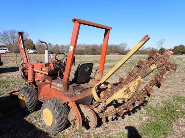 Image of Ditch Witch 2300 equipment image 4
