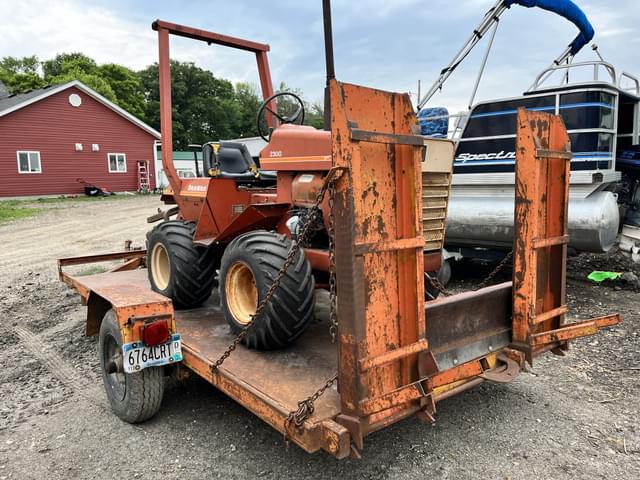 Image of Ditch Witch 2300 equipment image 2