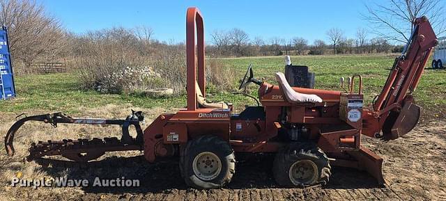 Image of Ditch Witch 2310 equipment image 3