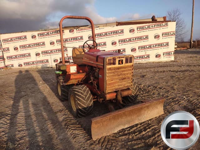 Image of Ditch Witch 2310 equipment image 2