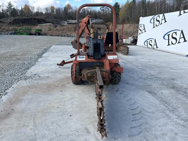Image of Ditch Witch 2310 equipment image 3