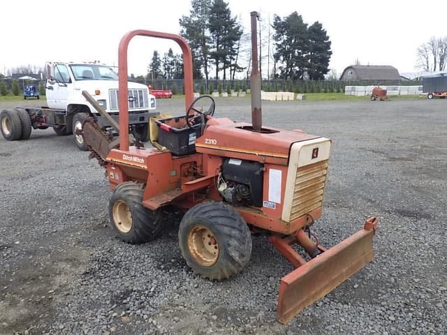 Image of Ditch Witch 2310 equipment image 2