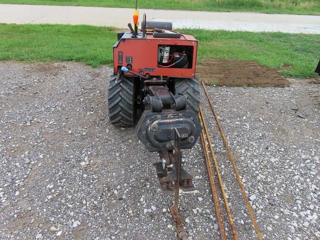 Image of Ditch Witch 255SX equipment image 4