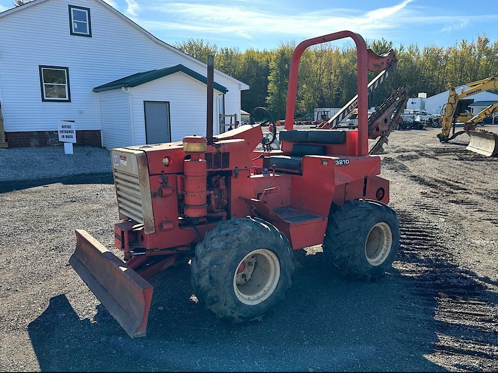 Ditch Witch 3210 Equipment Image0