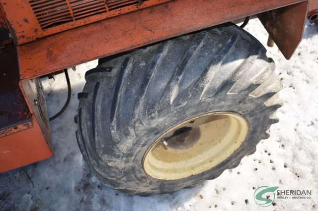 Image of Ditch Witch 350SX equipment image 4