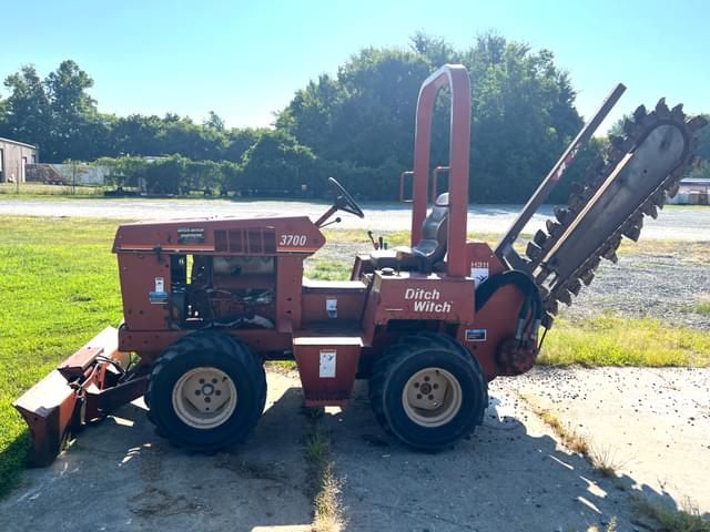 Image of Ditch Witch 3700 equipment image 2