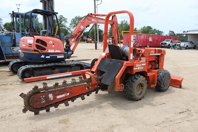 Image of Ditch Witch 3700DD equipment image 3