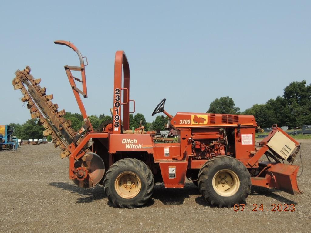 Main image Ditch Witch 3700