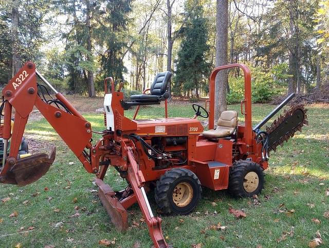 Image of Ditch Witch 3700DD equipment image 4