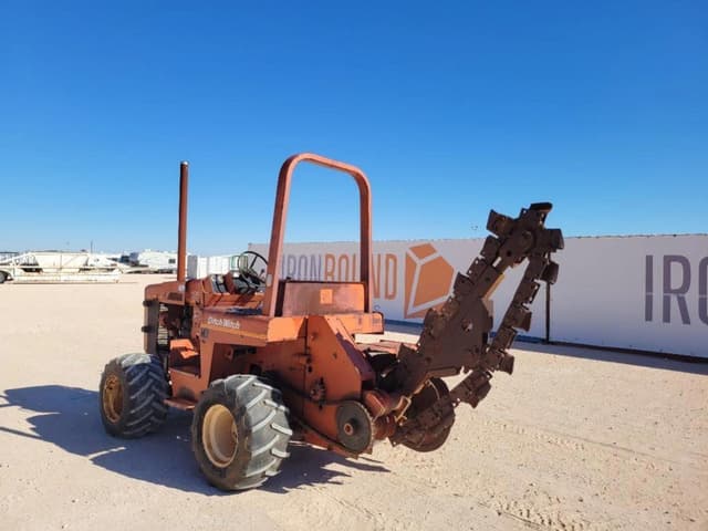 Image of Ditch Witch 4010 equipment image 2