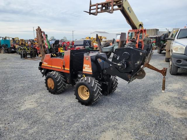 Image of Ditch Witch 410SX equipment image 4