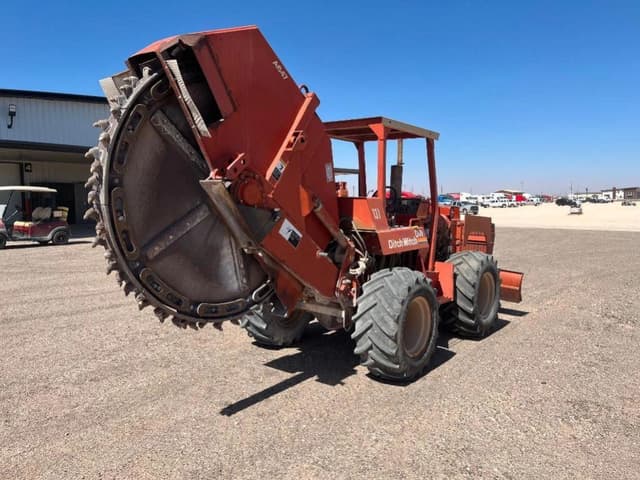 Image of Ditch Witch 7610 equipment image 4